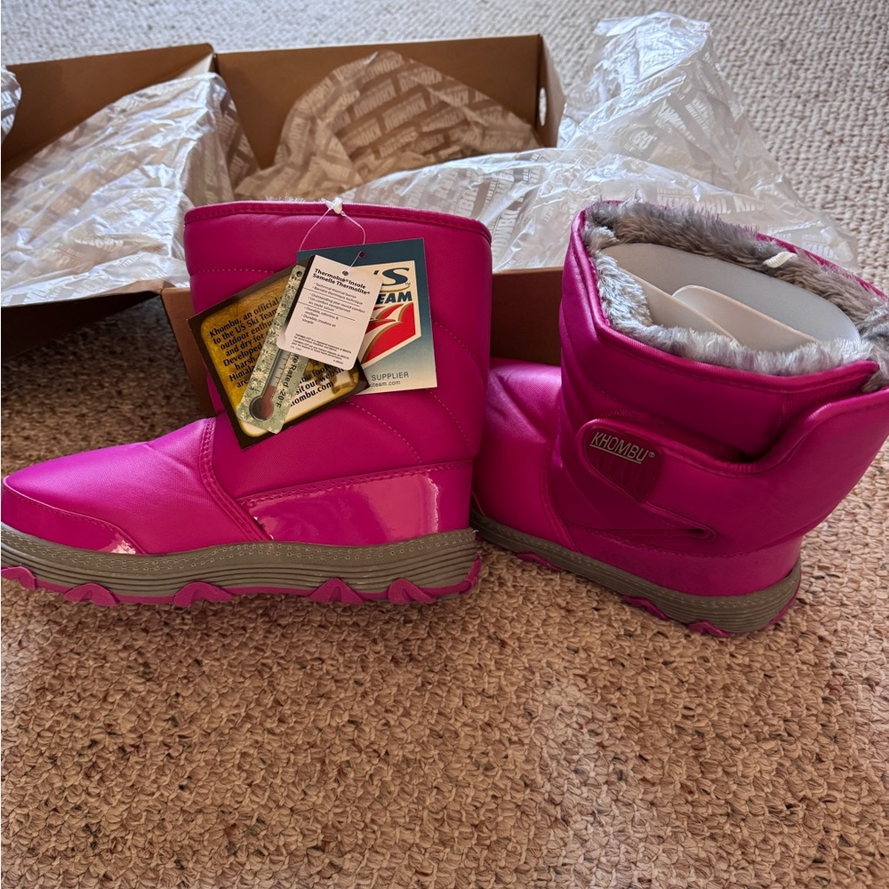 Khombu Juniper Snow Boot (Big Kid, size 6), Color: Fuchsia. Brand new in box! - Picture 3 of 7